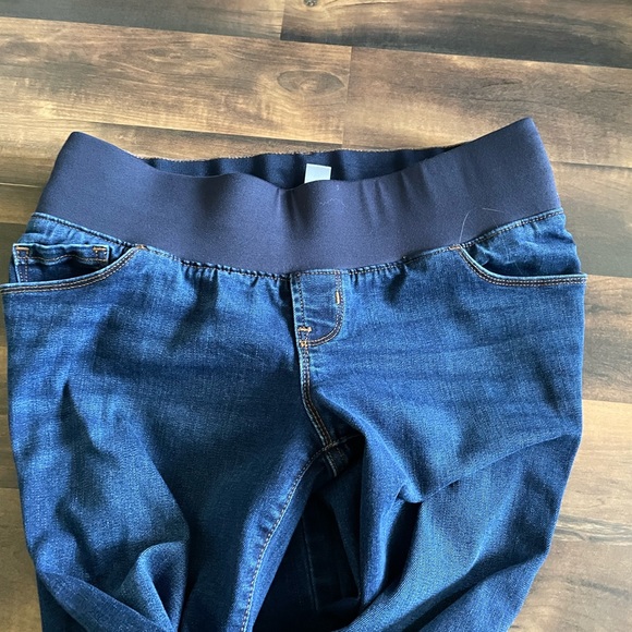 Old navy maternity low panel bootcut jeans - Picture 5 of 6